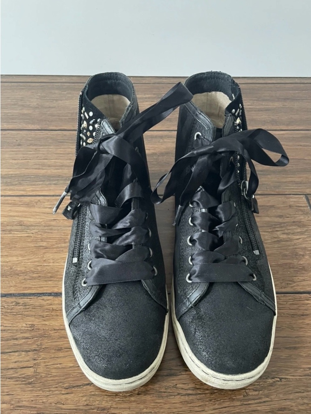 UGG Black High-Top Sneakers with Ribbon Laces